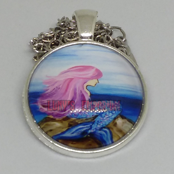 Jewelry - Mermaid by the sea glass cabochon necklace